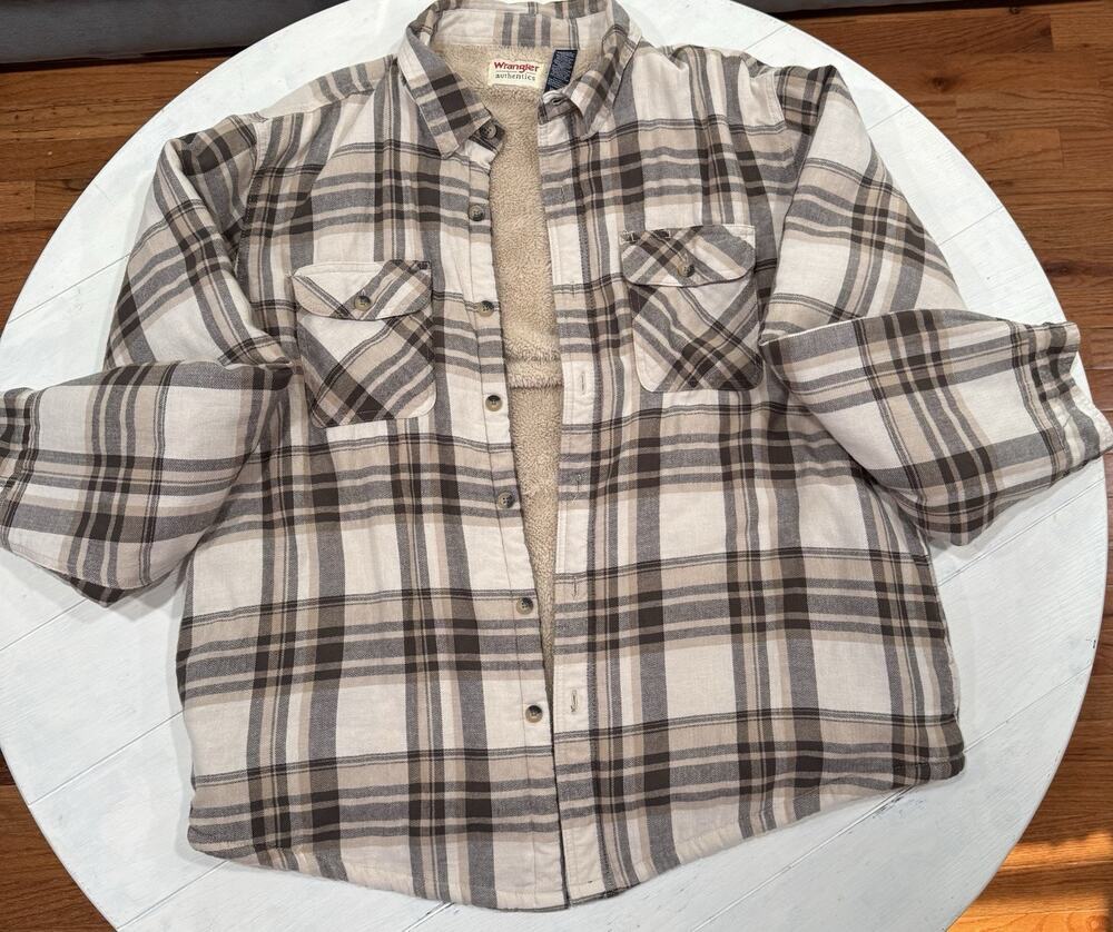 Wrangler Sherpa Lined Men’s Jacket Flannel Cream/Beige Size Large Shacket